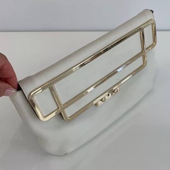 ANYA HINDMARCH IVORY WHITE LOCK AND KEY CLUTCH - Picture 4 of 16